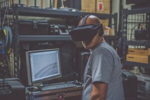Virtual Reality Employee